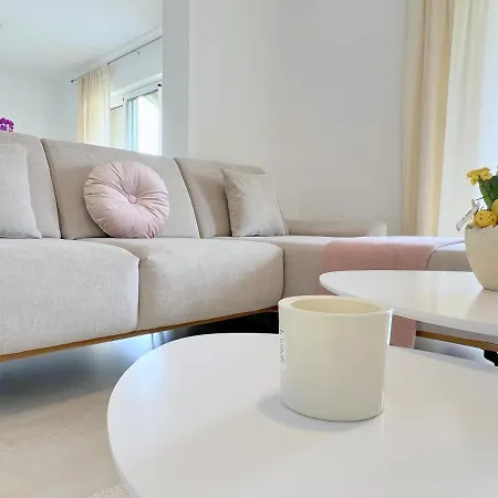 Apartment Stel Mar Palit